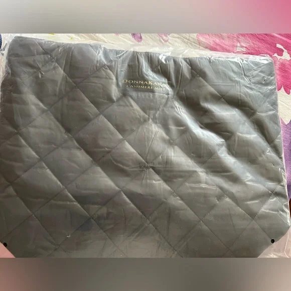 Donna Karan BRAND NEW Quilted Brown Tote Bag - Picture 8 of 8